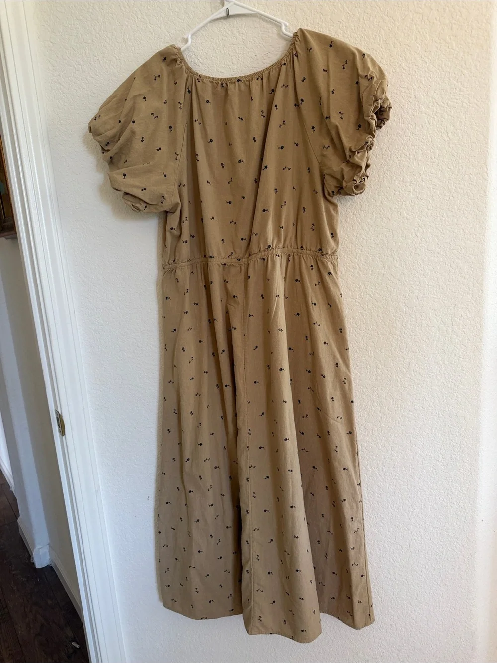 Universal Thread Tan Puff-Sleeve Maxi Dress with Tiny Print - Picture 3 of 3